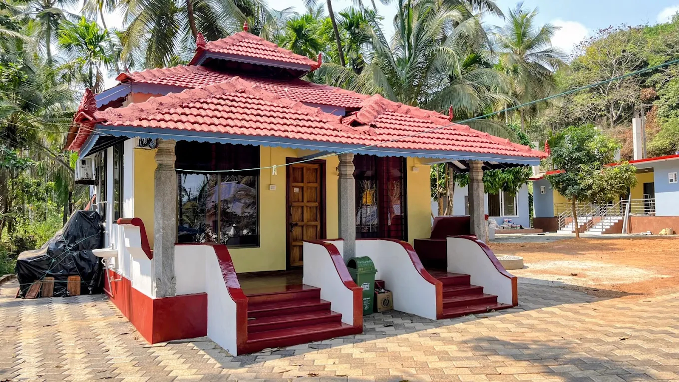 Heaven Stay Gokarna exterior day view
